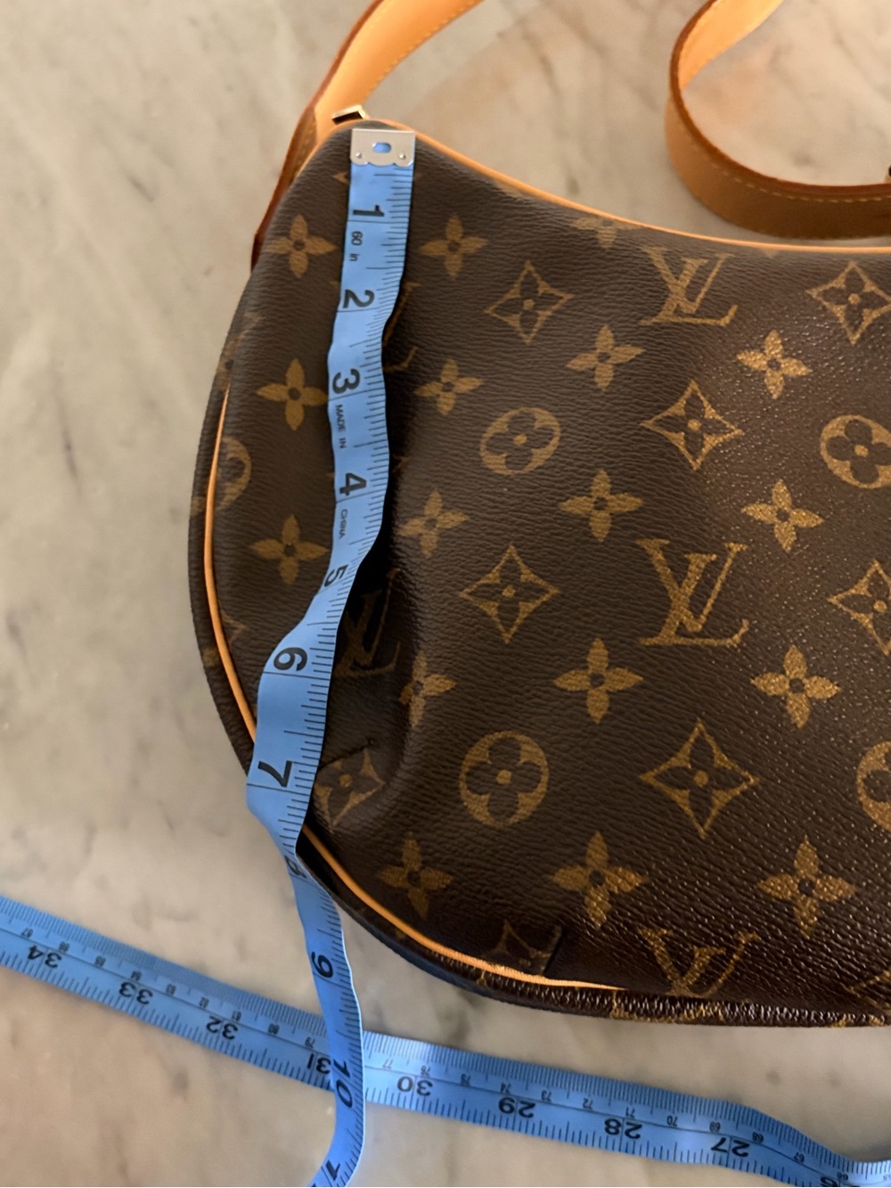 Louis Vuitton crossaint mm shoulder bag - Picture 7 of 11